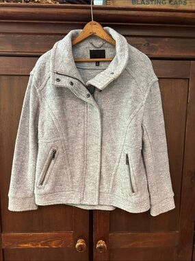 Banana Republic women’s wool coat • jacket